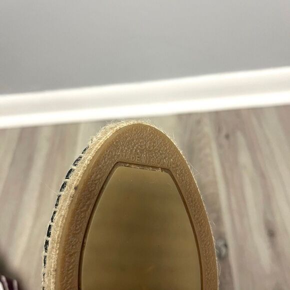 Aww - Picture 6 of 6